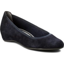 Półbuty TAMARIS - 1-22421-20 Navy Suede 806. Niebieskie półbuty damskie Tamaris, z materiału. W wyprzedaży za 199.00 zł.