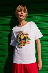 Bawełniany t-shirt z nadrukiem biały. Białe bluzki damskie MOODO, l, bez wzorów, z bawełny, bez kołnierzyka. Za 44.99 zł.