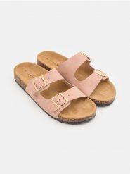 Klapki ze skórzaną wkładką - różowy. Czerwone klapki damskie Sinsay, bez wzorów, bez obcasa. Za 39.99 zł.