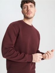 Bluza - czerwony. Czerwone bluzy męskie Sinsay, l, bez wzorów, z bawełny, bez kaptura. W wyprzedaży za 19.99 zł.