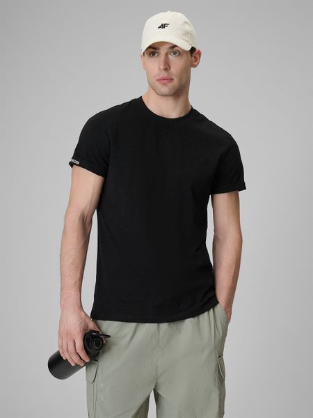 4F T-shirt regular gładki męski - czarny XXL. Czarne t-shirty męskie 4f, m, bez wzorów, z bawełny, klasyczne, bez kołnierzyka. Za 59.99 zł.
