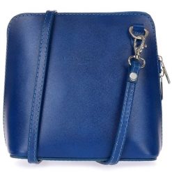 Listonoszka skórzana Vera Pelle niebieska K03. Niebieskie torby na laptopa damskie bez wzorów, z lakierowanej skóry, lakierowane. Za 109.90 zł.