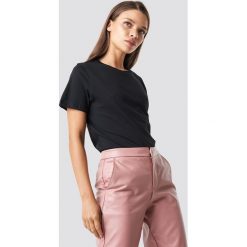 NA-KD Basic T-shirt basic - Black. T-shirty damskie marki NA-KD Basic. Za 52.95 zł.