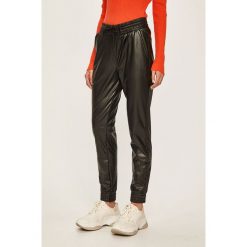 Answear - Spodnie. Czarne legginsy damskie ANSWEAR, l, bez wzorów, z bawełny. Za 119.90 zł.