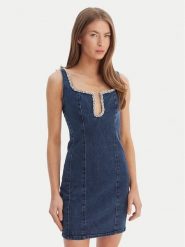 Guess Sukienka jeansowa W6RK69 D55M0 Niebieski Regular Fit. Niebieskie sukienki damskie Guess, m, z aplikacjami, z jeansu, bez kołnierzyka, bez ramiączek. Za 799.99 zł.