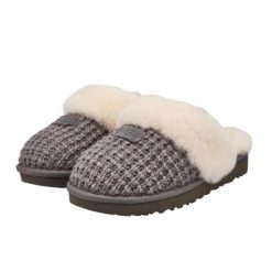 UGG Cozy Slipper Charcoal. Szare klapki damskie UGG, bez wzorów, bez obcasa. Za 1,033.03 zł.
