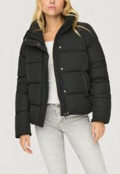 Kurtka puchowa Kobieta ONLY ONLNEWCOOL PUFFER JACKET OTW NOOS. Czarne kurtki damskie Only, na zimę, m, bez wzorów, z puchu, bez kaptura. Za 216.90 zł.