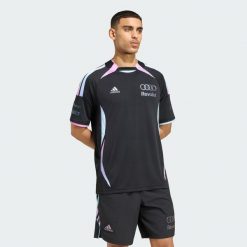 KOSZULKA AUDI REVOLUT F1 TEAM TEAMGEIST DRIVER. Czarne koszulki sportowe męskie Adidas, m, bez wzorów, z dzianiny, bez kołnierzyka, bez ramiączek. Za 429.50 zł.