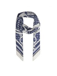Guess Chusta AW5340 POL03 Niebieski. Niebieskie czapki i kapelusze damskie Guess, z aplikacjami, z materiału. Za 199.99 zł.