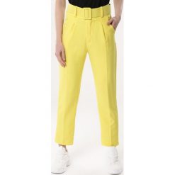 Żółte Spodnie Graceful. Żółte spodnie materiałowe damskie Born2be, l, bez wzorów, z materiału. Za 59.99 zł.