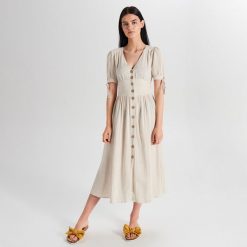 Rustykalna sukienka z lnem - Kremowy. Sukienki damskie Cropp. Za 89.99 zł.