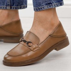 Camelowe skórzane mokasyny damskie Vinceza 18117. Brązowe mokasyny damskie VINCEZA, z jeansu, biznesowe. Za 219.00 zł.