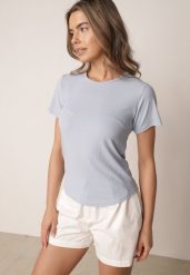 Jasnoniebieski Gładki T-shirt w Klasycznym Stylu Salodone. Niebieskie bluzki damskie Born2be, m, bez wzorów, z jeansu, klasyczne, bez kołnierzyka, bez ramiączek. Za 39.99 zł.