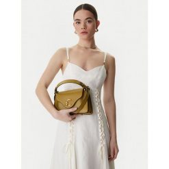 Torebka Coccinelle. Zielone torebki do ręki damskie Coccinelle, bez wzorów, bez dodatków. Za 1,439.00 zł.