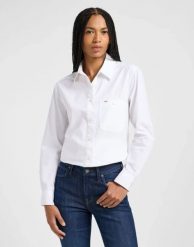 DAMSKA KOSZULA LEE ALL PURPOSE SHIRT BRIGHT WHITE 112365098. Białe bluzki damskie Lee, m, bez wzorów, bez kołnierzyka, bez ramiączek. Za 149.99 zł.