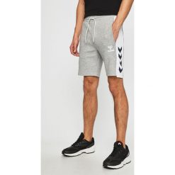 Hummel - Szorty. Niebieskie krótkie spodenki sportowe męskie Hummel, m, bez wzorów, z bawełny. W wyprzedaży za 119.90 zł.