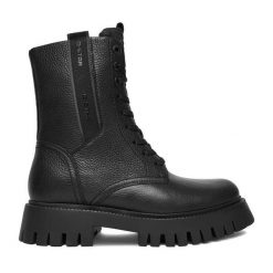 Trzewiki G-Star Raw. Czarne botki damskie G-Star Raw, retro, bez obcasa, na płaskiej podeszwie, bez zapięcia. Za 419.99 zł.