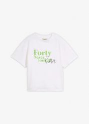 Szeroki T-shirt z czystej bawełny organicznej. Białe t-shirty damskie bonprix, bez wzorów, z bawełny, bez kołnierzyka. Za 19.99 zł.