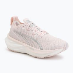 Buty do biegania damskie PUMA ForeverRun Nitro 2. Czerwone obuwie sportowe damskie Puma, bez wzorów, z materiału, do biegania. Za 559.99 zł.