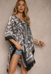 Czarne Ponczo Narzutka z Wiskozy i Jedwabiu w Stylu Boho Acera. Czarne swetry damskie Renee, na lato, bez wzorów, z materiału, boho, bez kołnierzyka, bez ramiączek, bez kaptura. Za 39.99 zł.