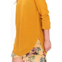 SWETER DAMSKI W MODNYM FASONIE. Swetry damskie marki TOP SECRET. W wyprzedaży za 59.99 zł.