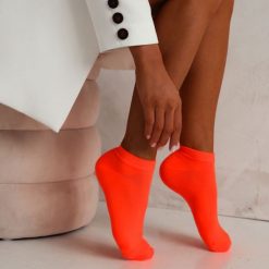 Bawełniane stopki GŁADKIE NEON POMARAŃCZ 824. Skarpety damskie Milena, bez wzorów, z bawełny. Za 13.90 zł.