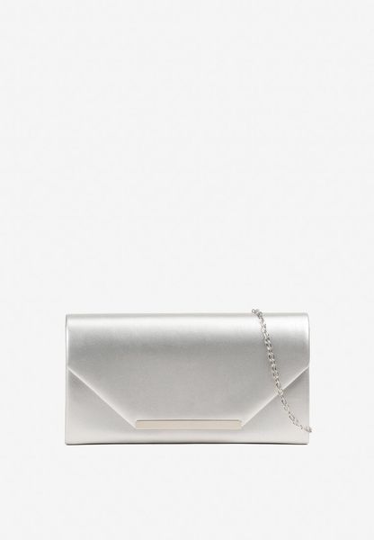 Srebrna Torebka Kopertówka Ozdobiona Odczepianym Łańcuszkiem Tinrinna. Szare kopertówki damskie Born2be, bez wzorów, z jeansu, eleganckie, małe, bez dodatków. Za 59.99 zł.