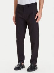 Calvin Klein Chinosy LV04LH610G Czarny Tapered Fit. Czarne eleganckie spodnie męskie Calvin Klein, m, bez wzorów, z bawełny. Za 409.99 zł.