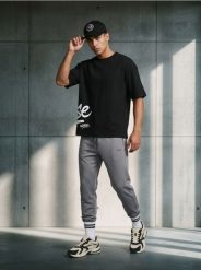 Spodnie sportowe jogger - szary. Szare spodnie sportowe męskie Sinsay, l, bez wzorów. Za 49.99 zł.