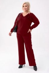 Bawełniany komplet dresowy Comfy w bordowym kolorze - bluza z różą + długie spodnie PLUS SIZE XXL OVERSIZE JESIEŃ. Czerwone spodnie materiałowe damskie Moda Size Plus Iwanek, plus size, z aplikacjami, z bawełny. Za 349.90 zł.