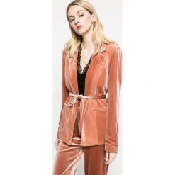 Vila - Żakiet Vialiana Blazer. Brązowe żakiety damskie Vila, s, bez wzorów, z dzianiny, casualowe. W wyprzedaży za 129.90 zł.