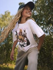 4F T-shirt boxy z nadrukiem dziewczęcy - biały 134/140 (8-10 lat). Białe t-shirty i topy dla dziewczynek 4f, bez wzorów, z bawełny, bez ramiączek. Za 49.99 zł.