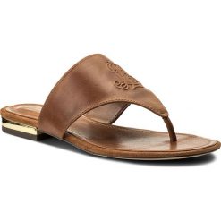 Japonki LAUREN RALPH LAUREN - Deandra 802699752002 Polo Tan. Brązowe klapki damskie Lauren Ralph Lauren, ze skóry ekologicznej. W wyprzedaży za 299.00 zł.