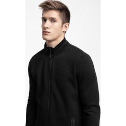 Bluza męska BLM302 - głęboka czerń. Bluzy męskie marki 4f. W wyprzedaży za 79.99 zł.