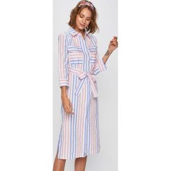 Answear - Sukienka Sweet & Salty. Czerwone sukienki damskie ANSWEAR, m, bez wzorów, z bawełny, casualowe, bez kołnierzyka, bez ramiączek. W wyprzedaży za 119.90 zł.