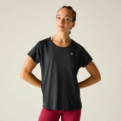 Damska koszulka z krótkim rękawem i okrągłym dekoltem Corral Active. Czarne t-shirty damskie Dare 2b, l, bez wzorów, z elastanu, bez kołnierzyka. Za 136.00 zł.