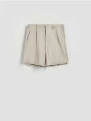 Szorty regular z dodatkiem lnu - beżowy. Brązowe szorty męskie Reserved, l, bez wzorów, z tkaniny. Za 149.99 zł.