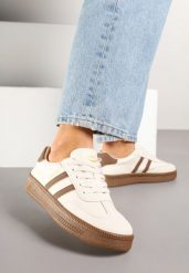 Beżowo-Brązowe Sneakersy w Stylu Tenisówek z Paskami na Boku Saliena. Brązowe obuwie sportowe damskie Born2be, bez wzorów, z jeansu, tenisowe. Za 109.99 zł.