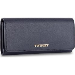 Duży Portfel Damski TWINSET - Portafoglio AS8PGT Blu Scuro 0058S. Niebieskie portfele damskie Twinset, ze skóry. W wyprzedaży za 369.00 zł.