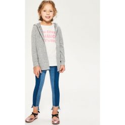 Sweter z kapturem - Jasny szar. Swetry damskie marki Reserved. W wyprzedaży za 69.99 zł.