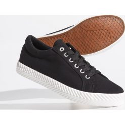 Tenisówki - Czarny. Trampki i tenisówki damskie Sinsay. Za 29.99 zł.