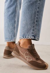 Brązowe Sneakersy Ozdobione Geometrycznym Motywem Sameen. Brązowe obuwie sportowe damskie Born2be, z aplikacjami, z jeansu, trekkingowe. Za 119.99 zł.