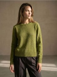 Sweter chunky z domieszką wełny - zielony. Zielone swetry damskie Sinsay, l, bez wzorów, z wełny, bez kołnierzyka, bez ramiączek, bez kaptura. Za 39.99 zł.