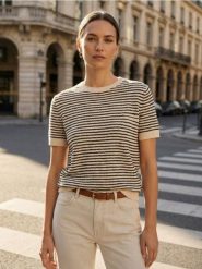 Wiskozowy sweter w paski - wielobarwny. Swetry damskie Sinsay, l, bez wzorów, z wiskozy, bez kołnierzyka, bez ramiączek, bez kaptura. Za 39.99 zł.