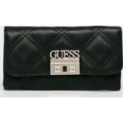 Guess Jeans - Portfel. Czarne portfele damskie Guess Jeans, z aplikacjami, z jeansu. Za 279.90 zł.