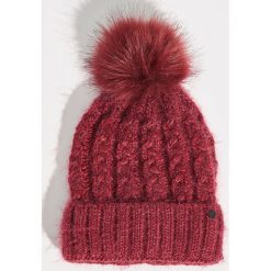Czapka z pomponem - Bordowy. Czerwone czapki i kapelusze damskie Sinsay. Za 24.99 zł.