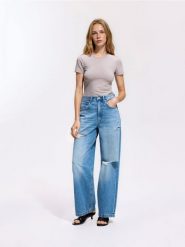 T-shirt slim fit - beżowy. Brązowe t-shirty damskie Reserved, l, bez wzorów, z dzianiny, bez kołnierzyka. Za 45.99 zł.