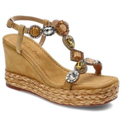 Brązowe Sandały Alma En Pena Eleganckie Espadryle Na Koturnie. Brązowe klapki damskie Alma en Pena, bez wzorów, bez obcasa, na koturnie, bez zapięcia. Za 439.00 zł.