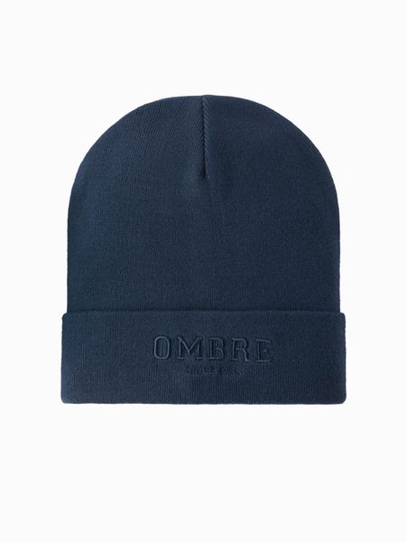 Męska czapka dzianinowa beanie z haftowanym napisem – granatowa V3. Niebieskie czapki i kapelusze męskie Ombre Clothing, bez wzorów, z dzianiny, eleganckie. Za 129.99 zł.