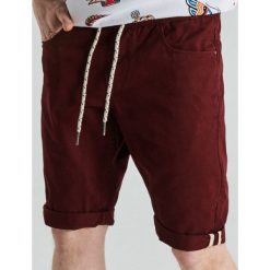Szorty - Bordowy. Czerwone szorty męskie marki Cropp, bez wzorów. Za 79.99 zł.